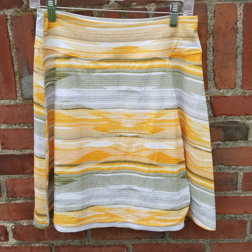 PrAna Women’s multi color wrap style skirt size small orange brown white